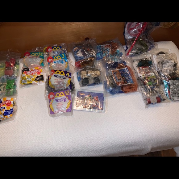 Mattel Vintage Barbies & Other Items - Picture 8 of 8